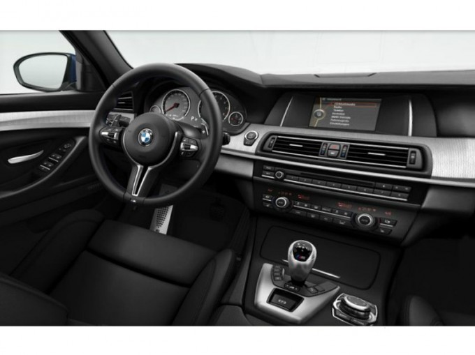     BMW M5