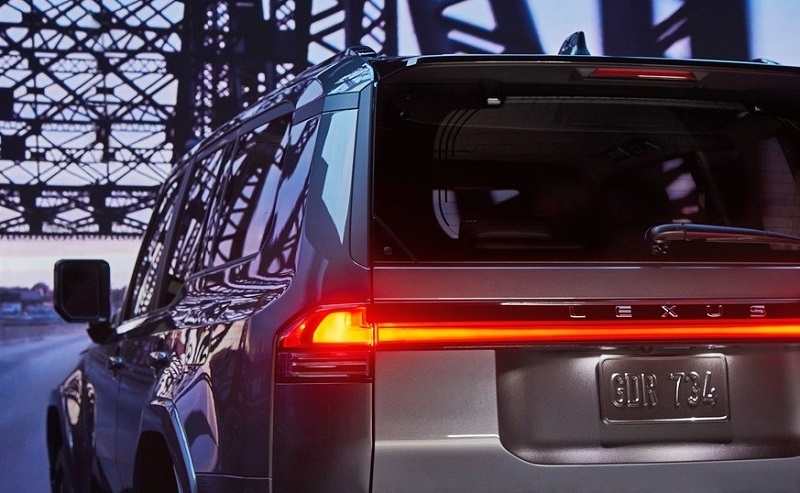 Внедорожник Lexus GX нового поколения: ещё одно фирменное фото